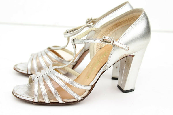 ALICE Silver leather Mary Janes pumps | Carel Paris Shoes